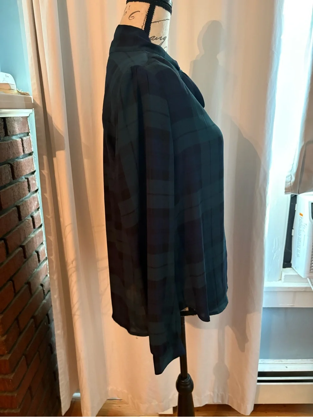 Like New J Crew Dark Green & Navy Plaid Tie-Neck Blouse sz S